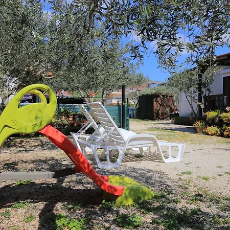 House With A Parking Space - 23967 *