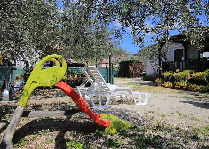 House With A Parking Space - 23967 *