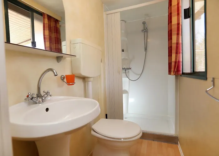 House With A Parking Space - 23967 Feriehus *