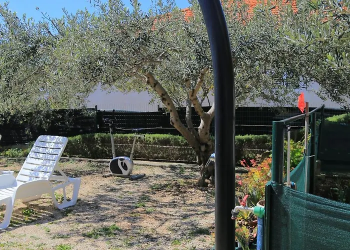 House With A Parking Space - 23967 Feriehus *